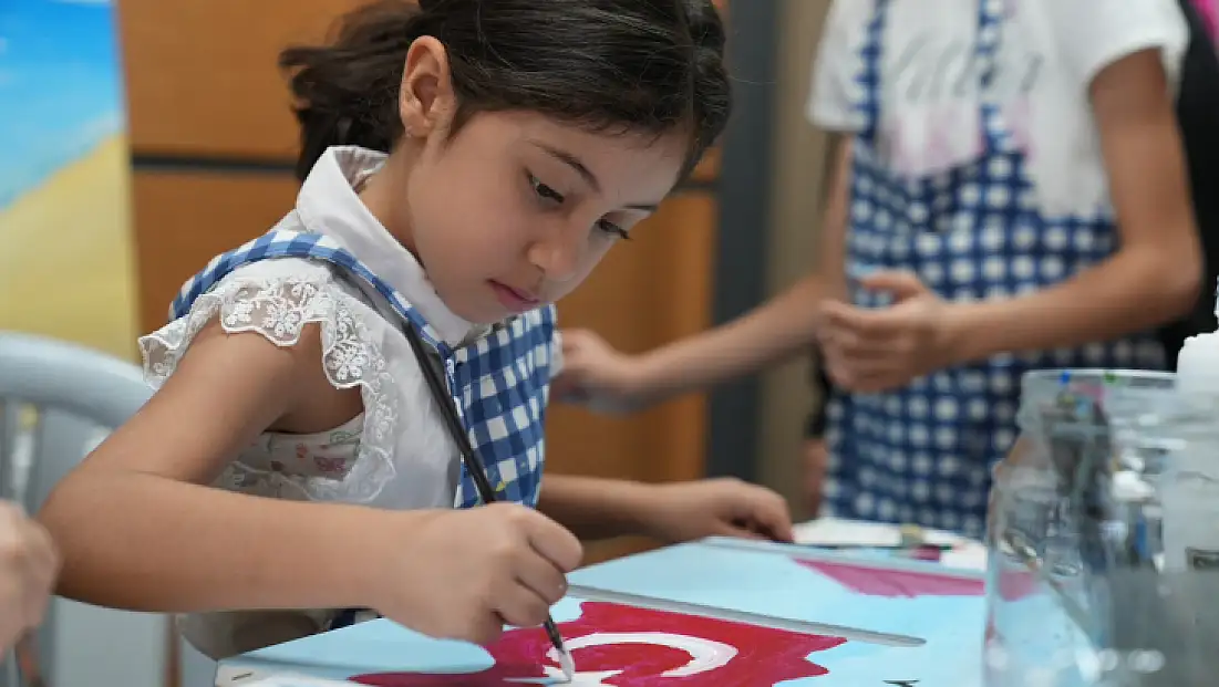 Elazığlı çocuklar Filistin’e destek için resim çizdi