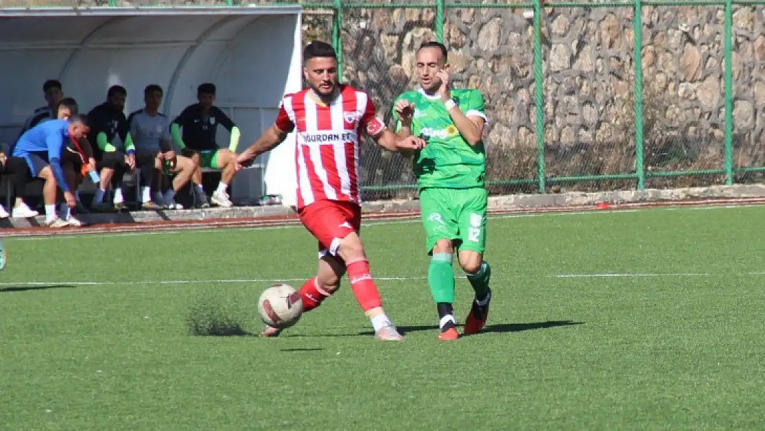 Bölgesel Amatör Lig: Rüstempaşaspor: 0 - 12 Bingölspor: 3