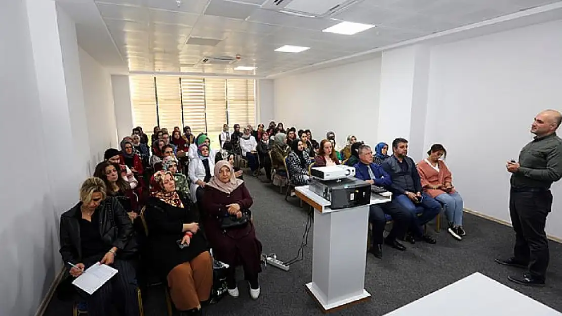 EBEGEM'den Kariyer Planlama ve İş Arama Becerileri Eğitimi