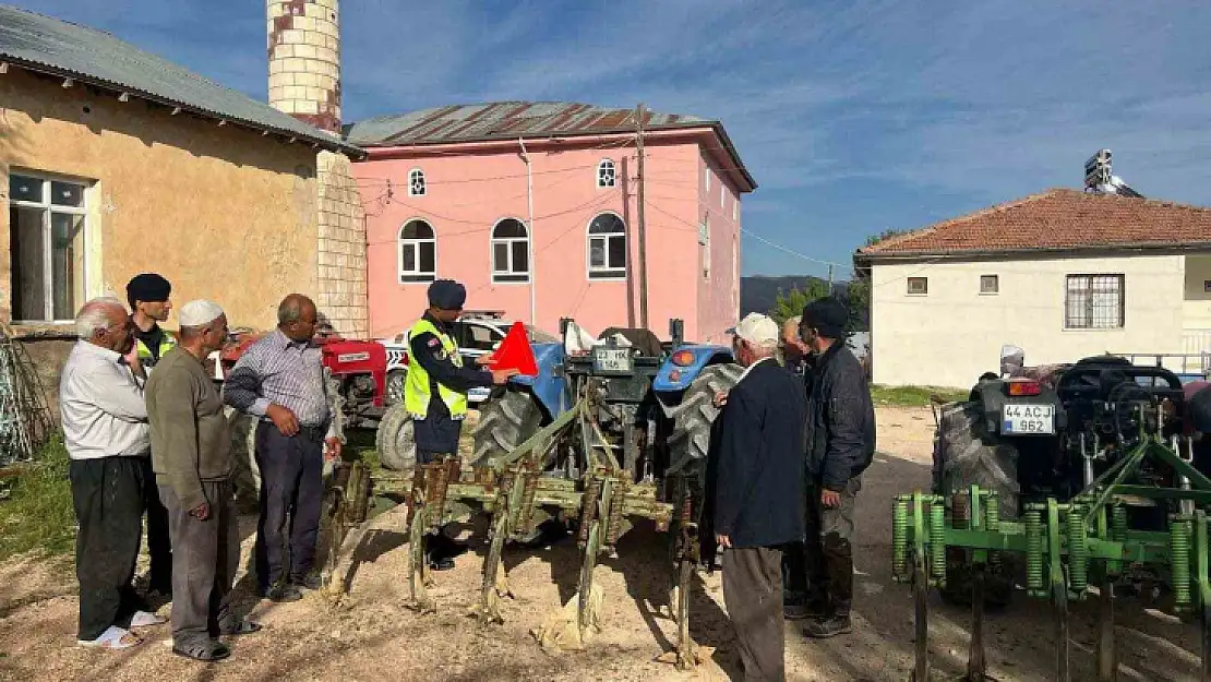 Elazığ'da 'Reflektör tak, görünür ol' kampanyası