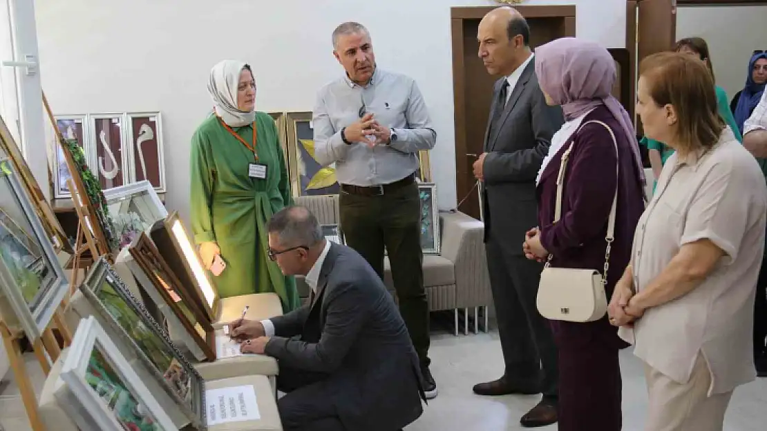 Elazığ'da el sanatları sergisi açıldı