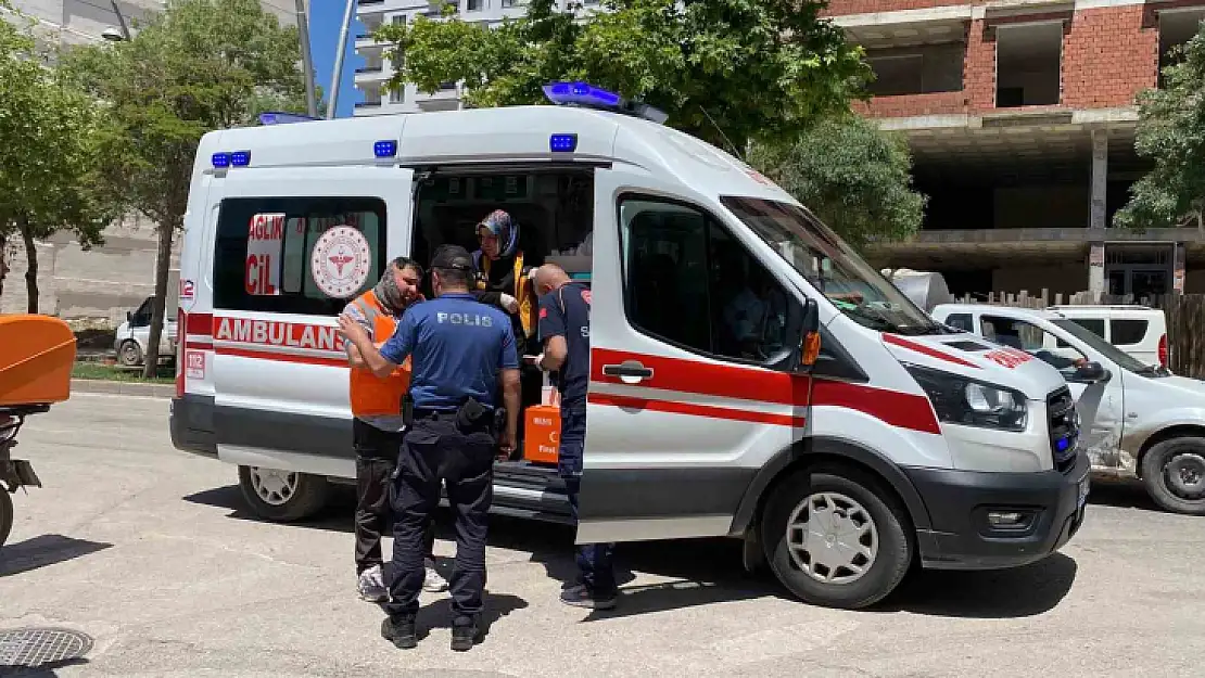 Elazığ'da motosiklet devrildi: 1 yaralı