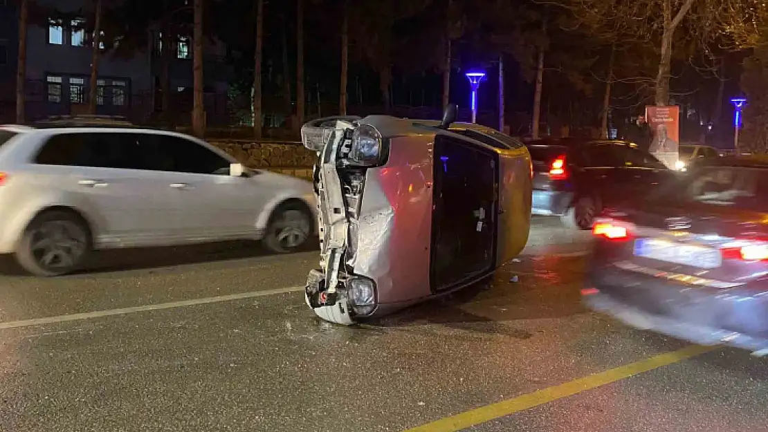 Elazığ'da trafik kazası: 3 yaralı